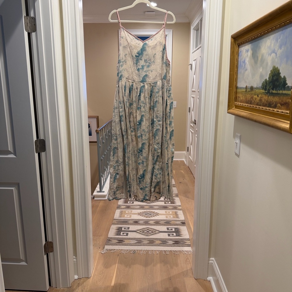 Magnolia Pearl Flowy Cream and Teal Tie-Dye Slip Dress(bw)